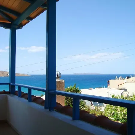 Corina Apartment *